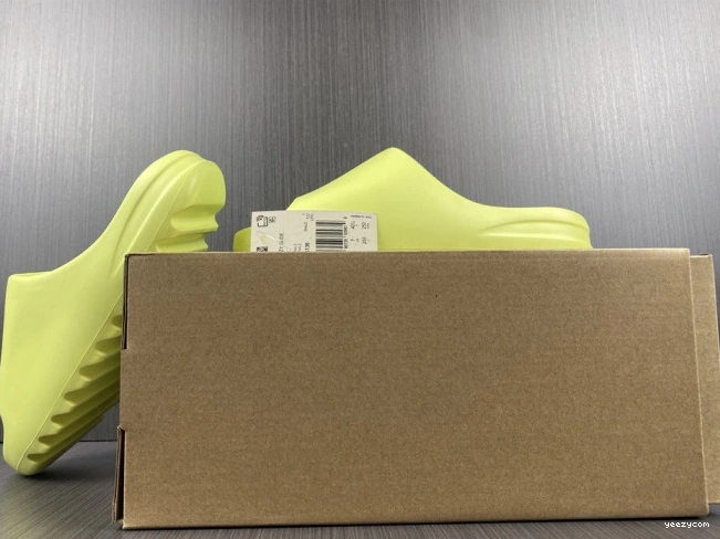 GX6138 Yeezy Adidas Slide Green 0730